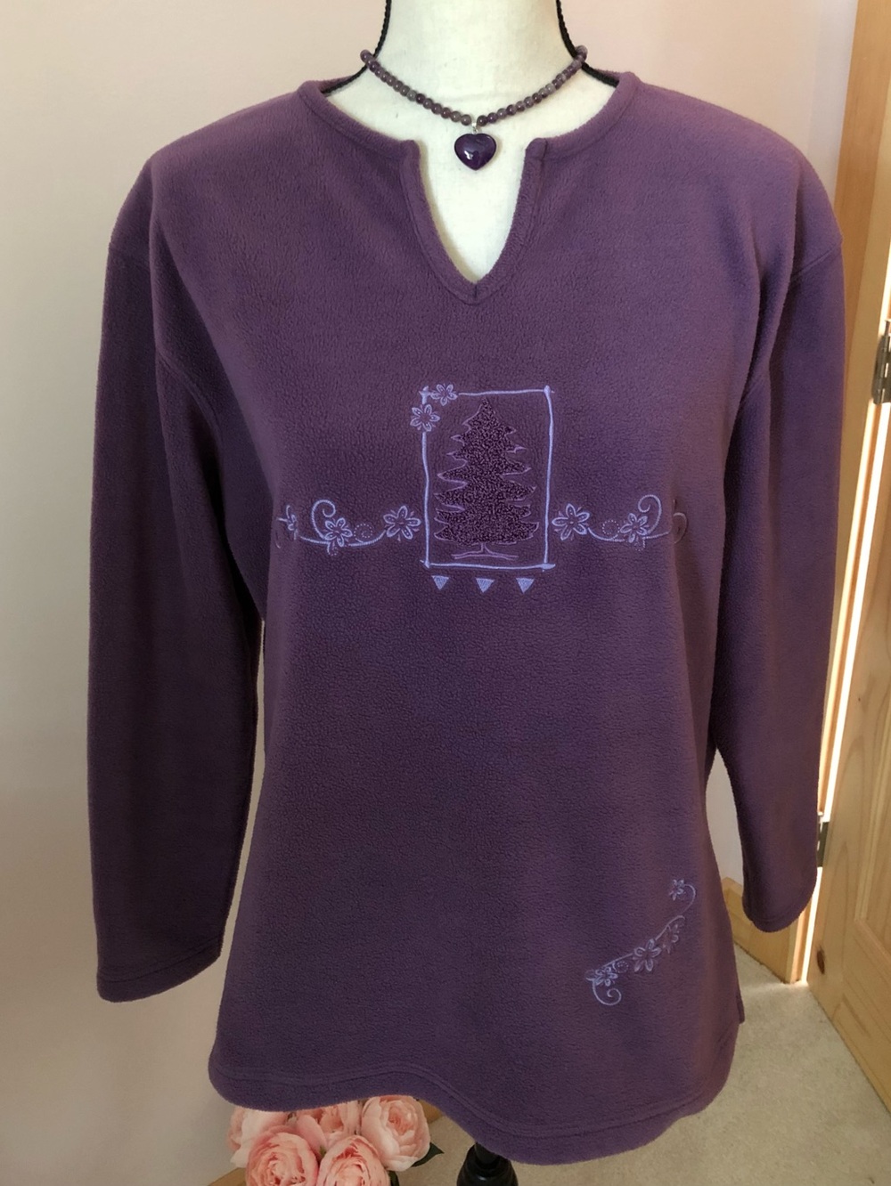 Vintage Artic Image Purple Embroidered Fleece Top Size Medium
